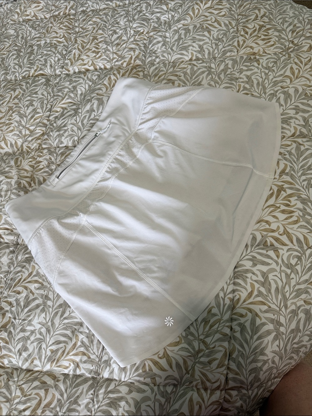 Athleta White Run With It Skort